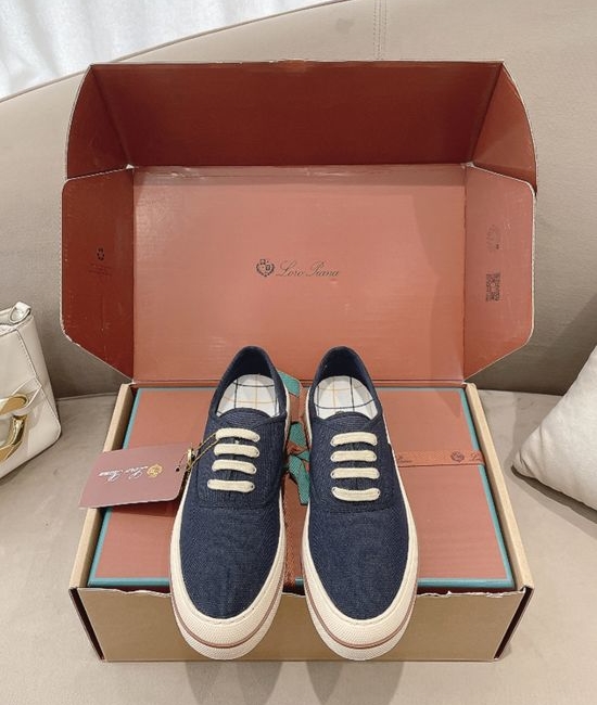 Puma Classic Canvas Sneakers with Checkered Lining Detail