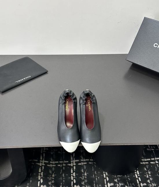 Chanel Color Block Ruffled Stiletto Pumps Sheepskin Upper