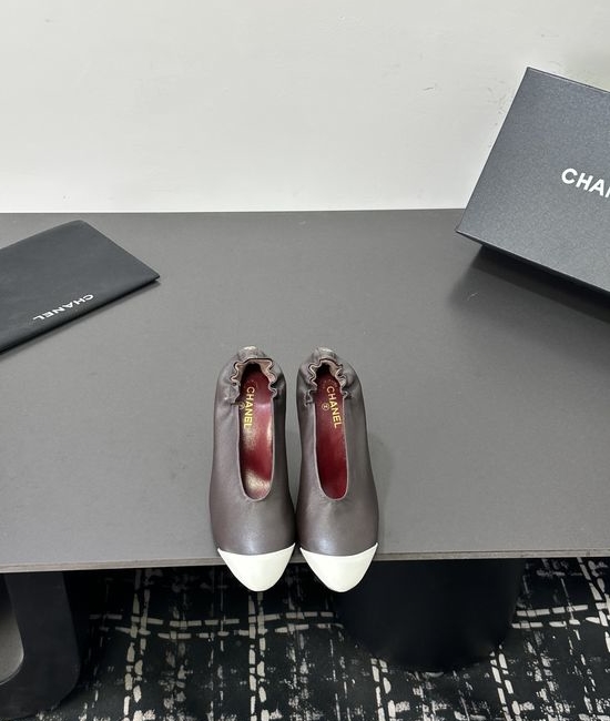 Chanel Color Block Ruffled Stiletto Pumps Sheepskin Upper