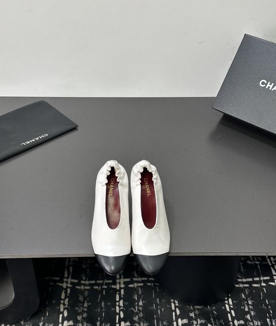 Chanel Color Block Ruffled Stiletto Pumps Sheepskin Upper