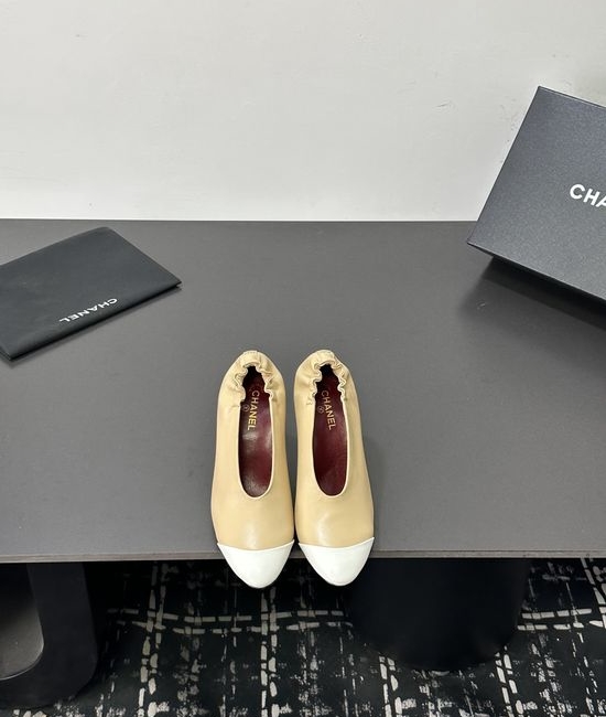 Chanel Color Block Ruffled Stiletto Pumps Sheepskin Upper