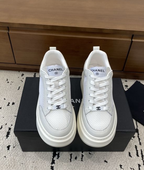 Chanel Black and White Leather Casual Comfort Sneakers