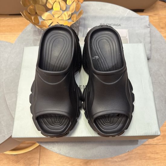Balenciaga Comfort Foam Casual Slides with Original Detail Design