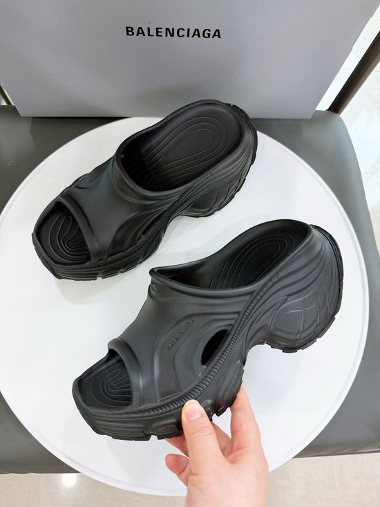 Balenciaga Thick Sole Non Slip Beach Casual Slides