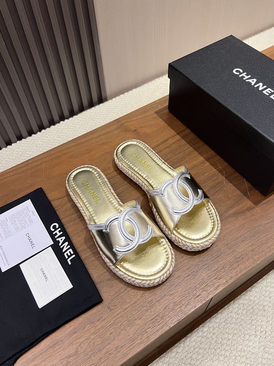 Chanel Woven Platform Slide Sandals Soft Leather Upper Breathable Lining