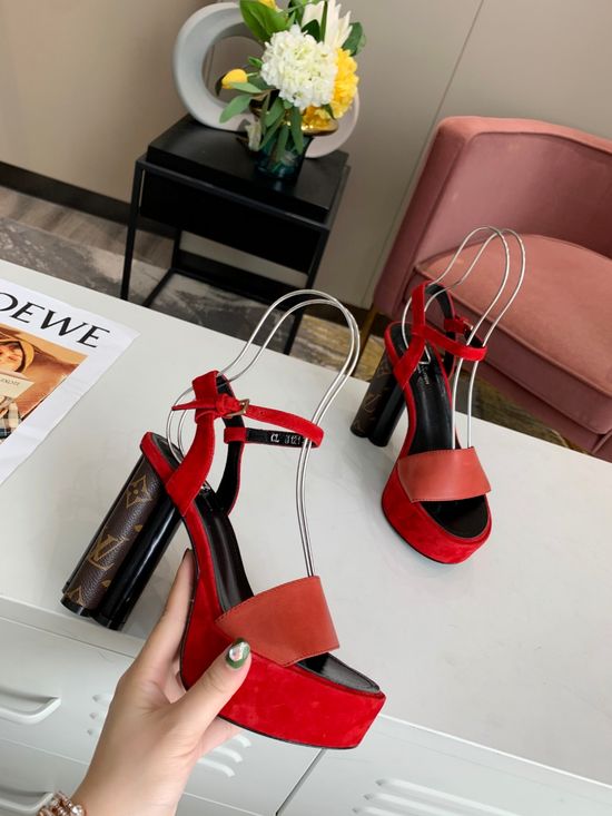 Louis Vuitton Comfortable Platform High Heel Sandals With Leather Outsole