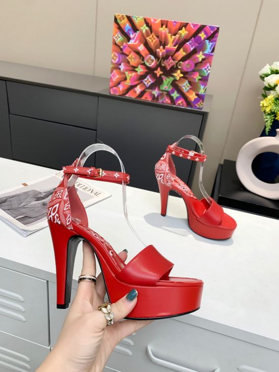 Louis Vuitton Elegant Floral Pattern High Heels With Non-slip Sole