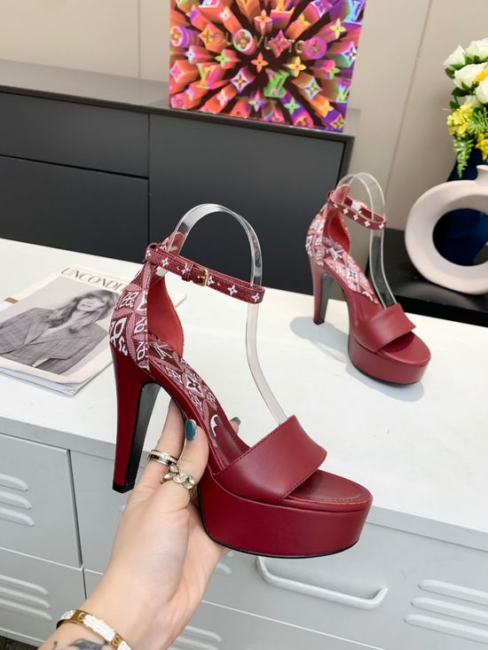 Louis Vuitton Elegant Floral Pattern High Heels With Non-slip Sole