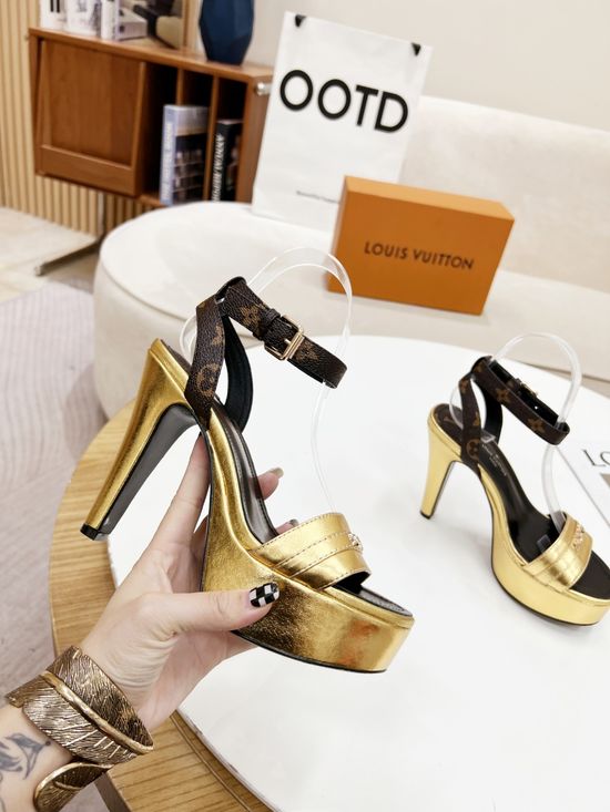 Louis Vuitton Stylish Color Block High Platform Leather Heels