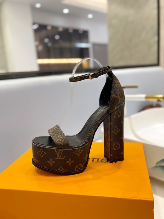 Louis Vuitton Classic Buckle High Heel Sandals Patent Leather Upper