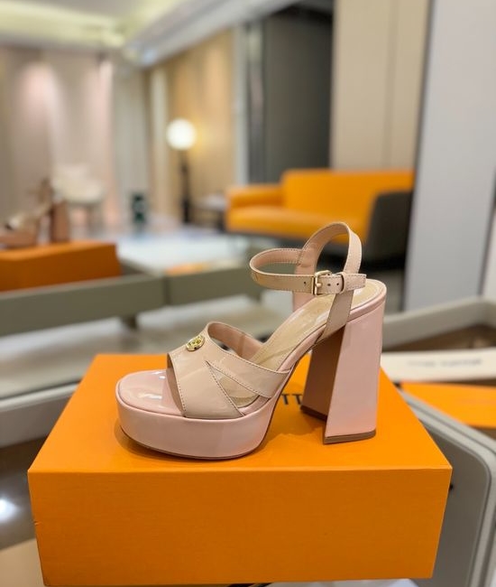Louis Vuitton LV Elegant Platform Wedge Sandals Premium Comfort Soft Lining