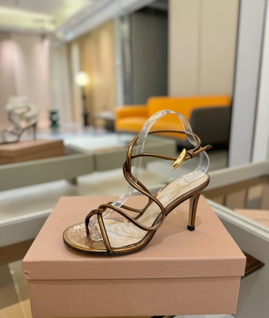 Gianvito Rossi Elegant Shearling Lined Block Heel Slip On Sandals
