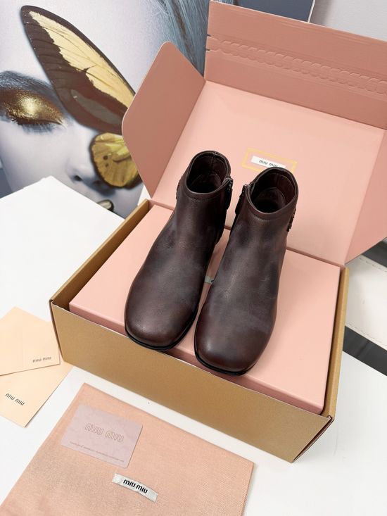 Miu Miu Vintage Square Toe Casual Ankle Boots