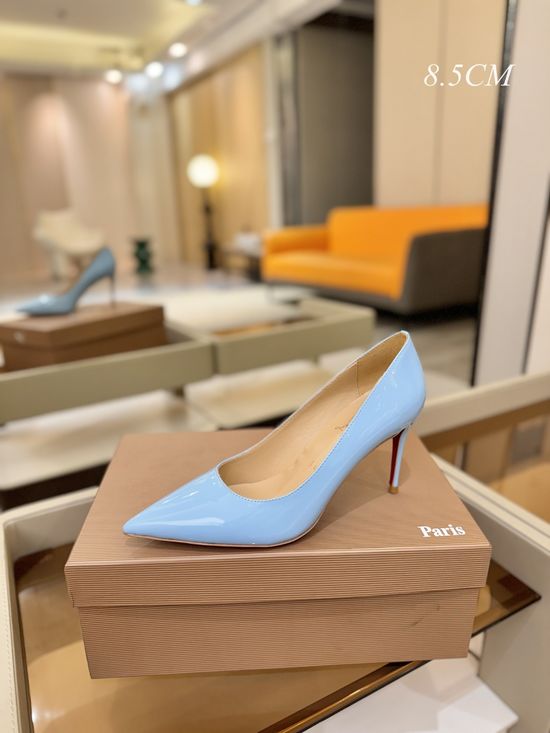 Christian Louboutine Classic Patent Leather Comfortable Mid Heel Dress Pumps