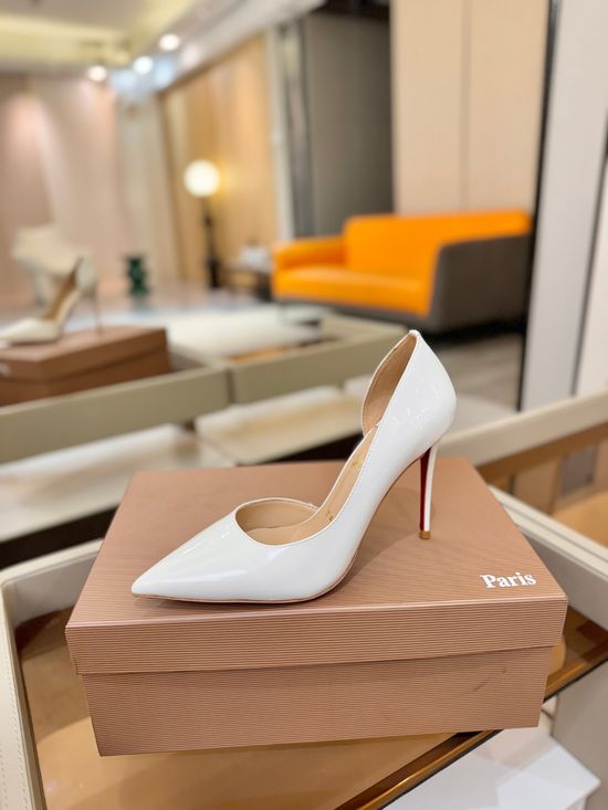Christian Louboutine Classic Leather Pointed Toe Stiletto Heel Pumps