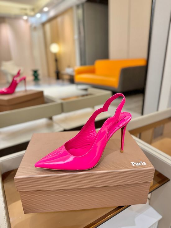 Christian Louboutine Wave-back High Heels Patent Leather Upper Genuine Leather Sole