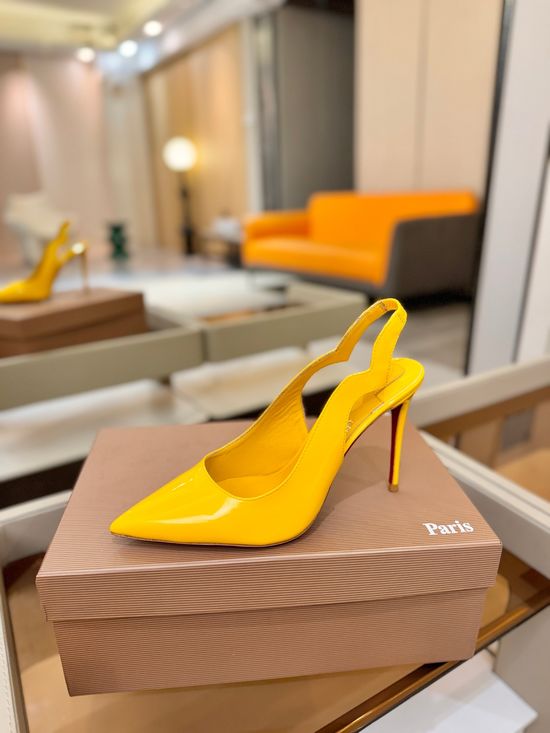 Christian Louboutine Wave-back High Heels Patent Leather Upper Genuine Leather Sole