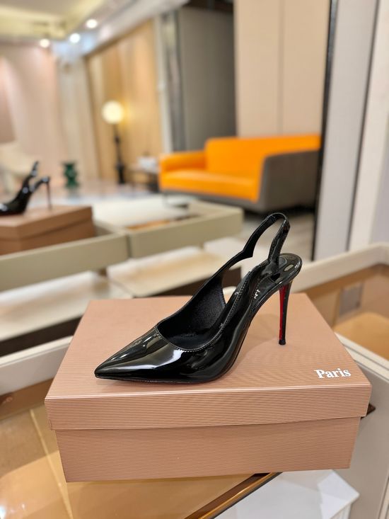 Christian Louboutine Wave-back High Heels Patent Leather Upper Genuine Leather Sole