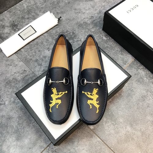 Gucci Cowhide Loafers With Interlocking G Details