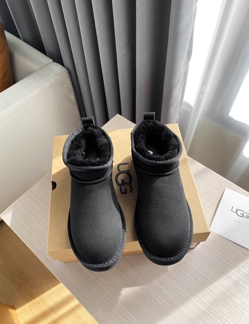 UGG Classic Shearling Ankle Boots