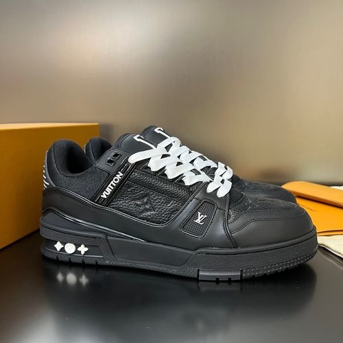 Louis Vuitton LV Cow Leather Logo Casual Shoes