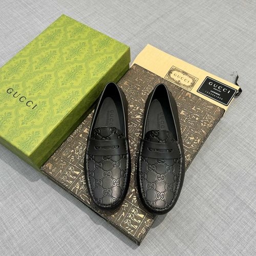 Gucci Cowhide Loafers With Interlocking G Details