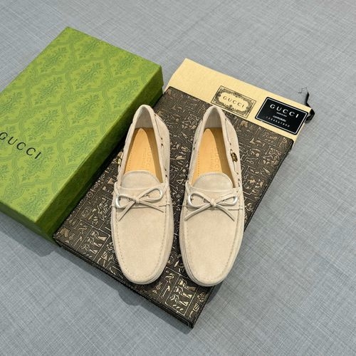 Gucci Cowhide Loafers With Interlocking G Details