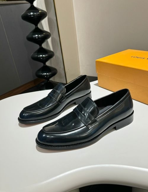 Louis Vuitton LV Premium Leather Casual Dress Shoes