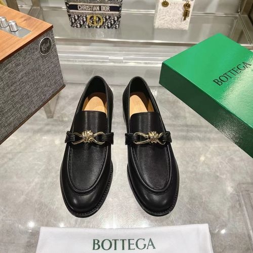 Bottega Veneta BV Woven Lace-up Flat Sole Shoes