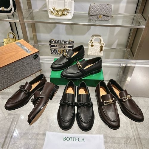 Bottega Veneta BV Round Toe Loafers With Genuine Leather Sole