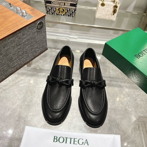 Bottega Veneta BV Woven Lace-up Flat Sole Shoes