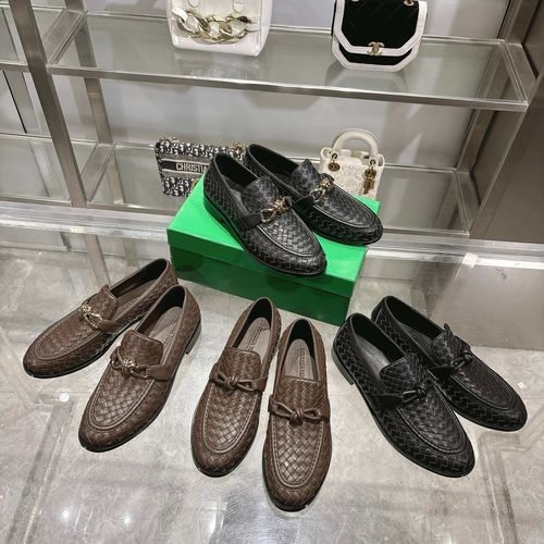 Bottega Veneta BV Classic Round Toe Dress Shoes With Weave