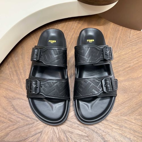 Fendi Embossed Buckle Non-slip Slides