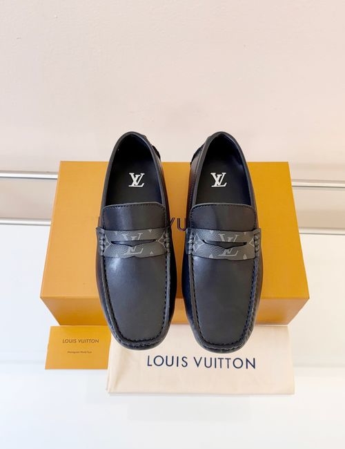 Louis Vuitton LV Moccasin Driving Shoes Classic Pattern Leather Upper