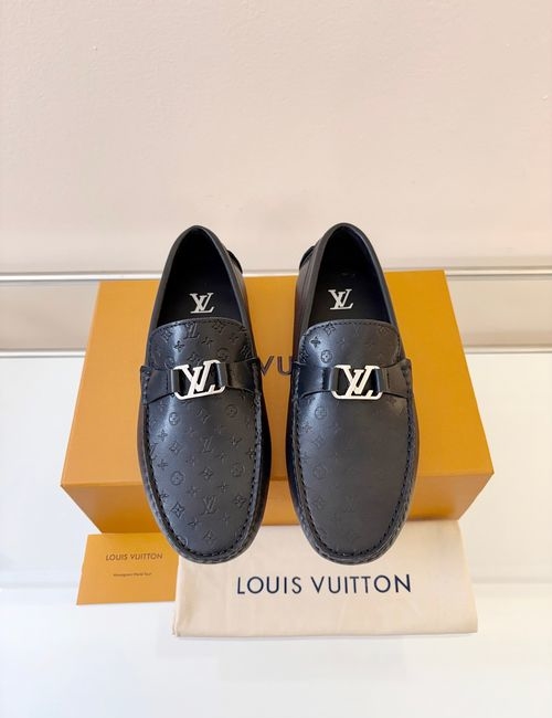 Louis Vuitton LV Moccasin Driving Shoes Classic Pattern Leather Upper