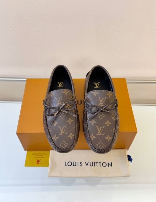 Louis Vuitton LV Moccasin Driving Shoes Classic Pattern Leather Upper