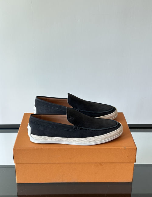 Tods Classic Loafers With Hand-Sewn Details And Leather Insole