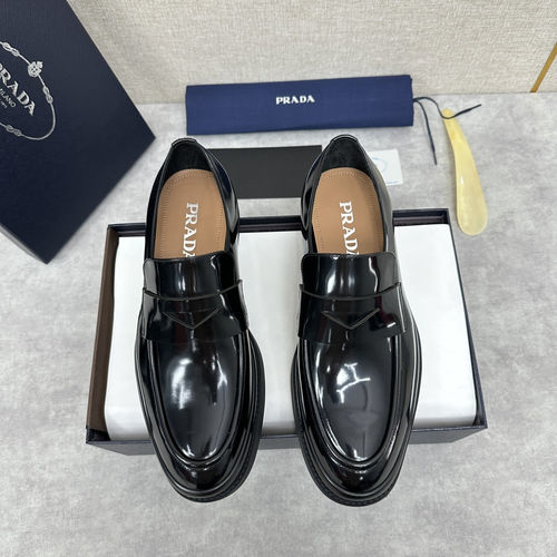 Prada Polished Leather Lace-Up Oxford Shoes