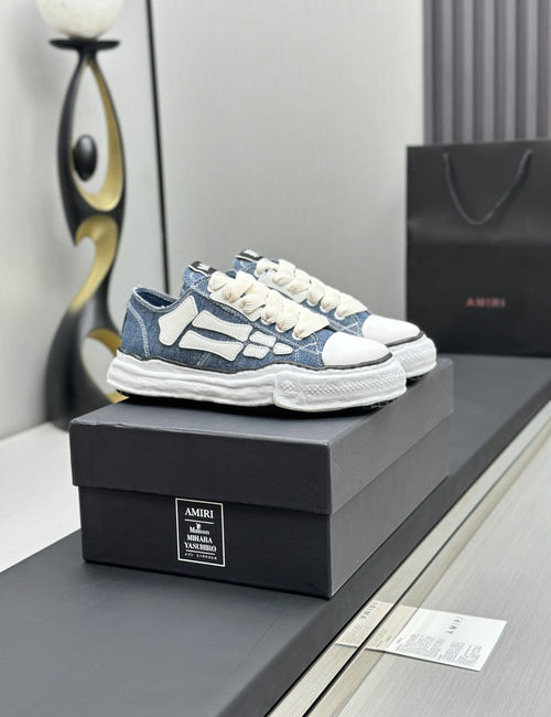Ami The Pacific Bone Star Skate Shoes