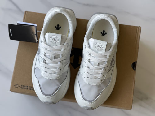 Descente Dualis DSR Retro Casual Running Shoes