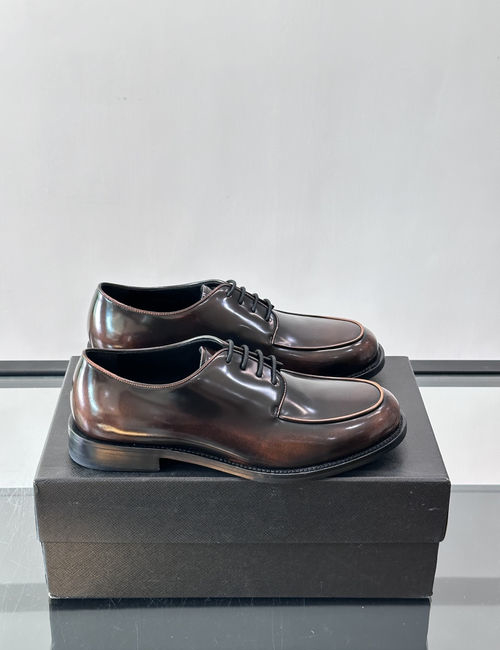 Prada Classic Lace-Up Leather Shoes With Round Toe
