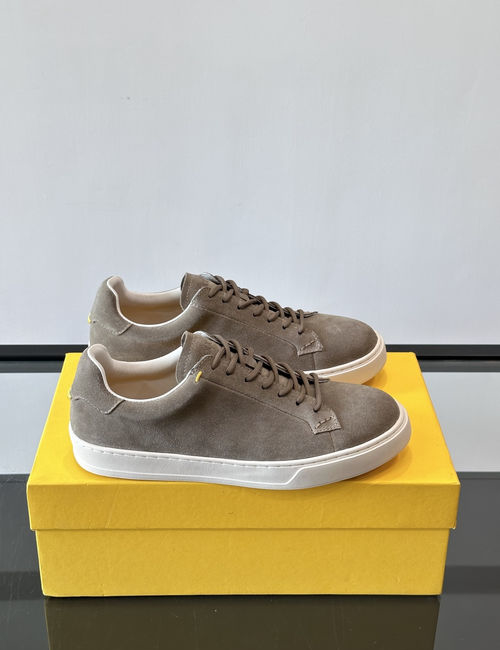 Doucals Handmade Leather Shoes With Simple Design