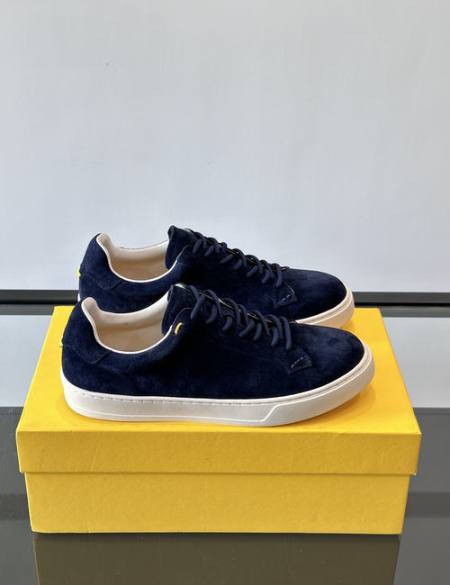 Doucals Handmade Leather Shoes With Simple Design