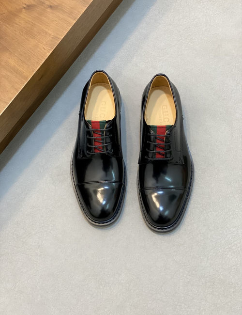 Gucci Interlocking G Leather Loafers