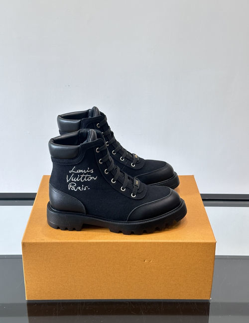 Louis Vuitton LV Leather Boots With Metal Studs And Rubber Outsole