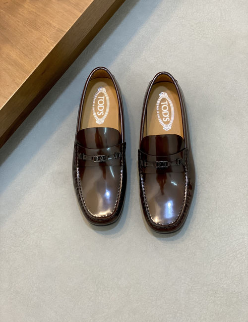 Tods Classic Loafers With Twisted Logo Design