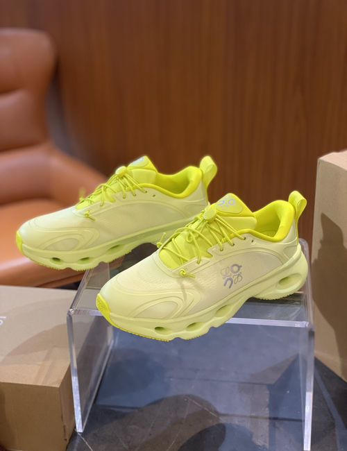 Loewe Cloudsolo Co-branded Urban Athletic Sneakers