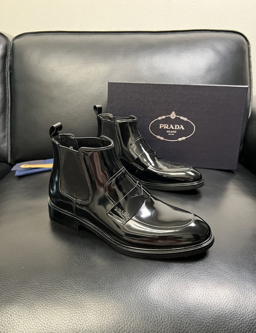 Prada Cowhide Leather Comfortable Casual Leather Shoes