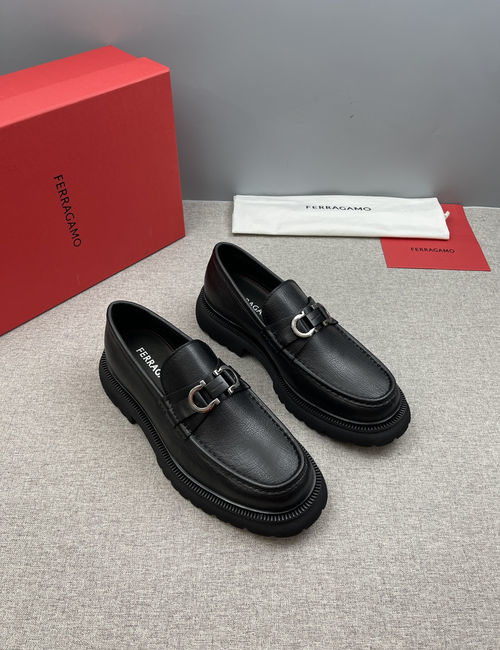 Ferragamo Patent Leather Business Oxford Shoes