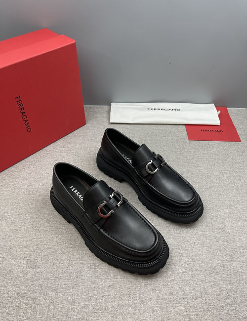 Ferragamo Patent Leather Business Oxford Shoes